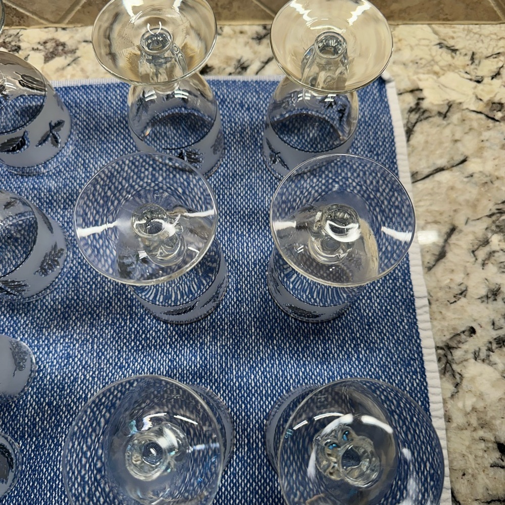 EVC Libbey MCM Silver Leaf 22-glass Lot; 10 Goblets and 12 Juice Glasses - Picture 8 of 13